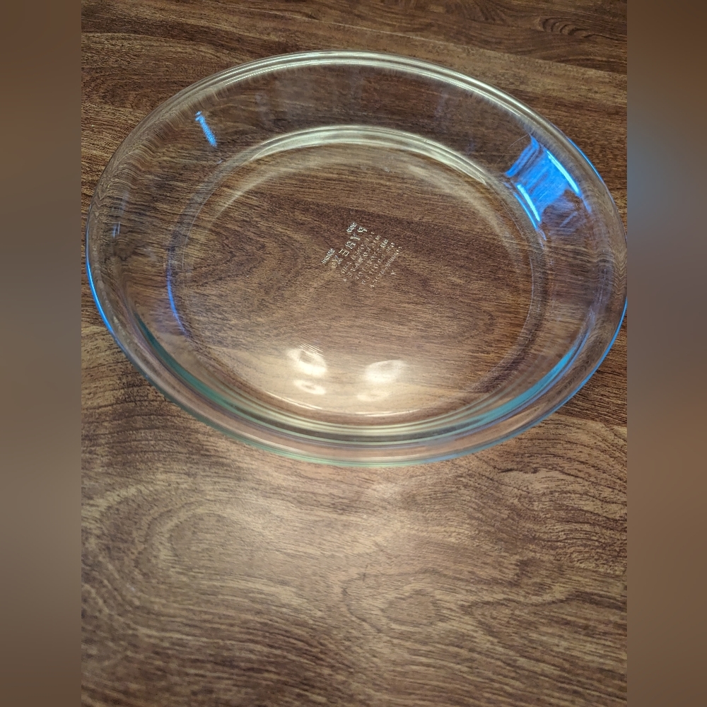 Pyrex Pie Plate - Picture 3 of 4